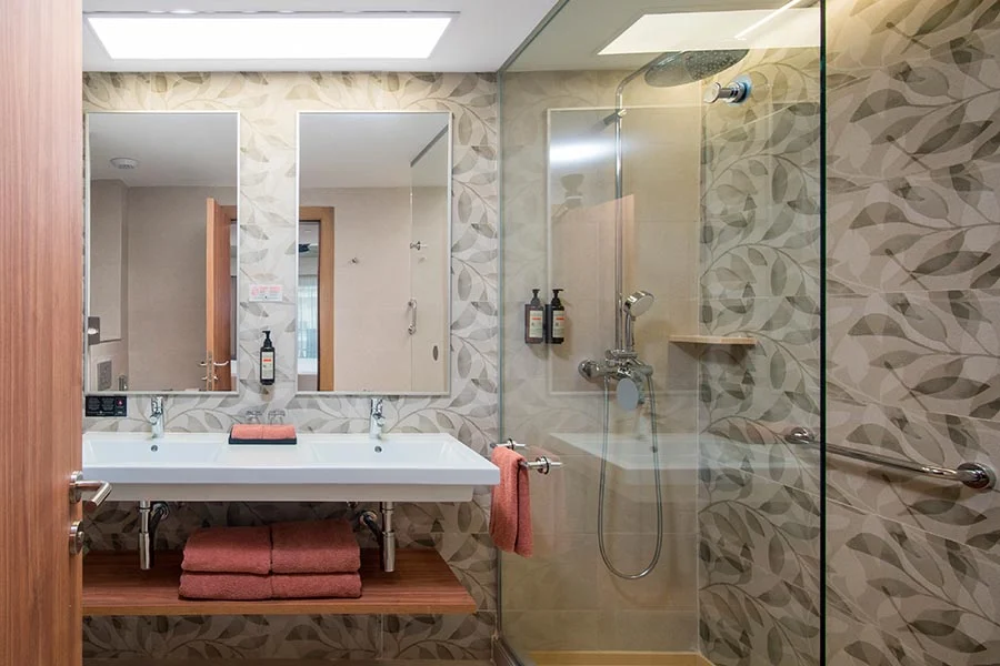 Hotel Riu Negril Connecting Double with Lateral Sea View 2 Rooms Bathroom