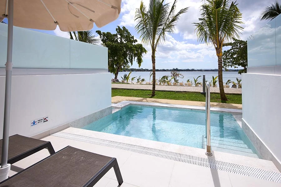 Hotel Riu Negril Double with Swim-Up and Frontal Sea View