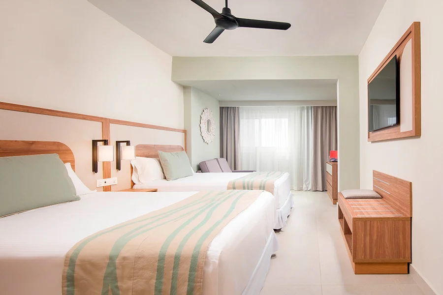Hotel Riu Negril Family Room 2 Bedroom with Sea View Beds