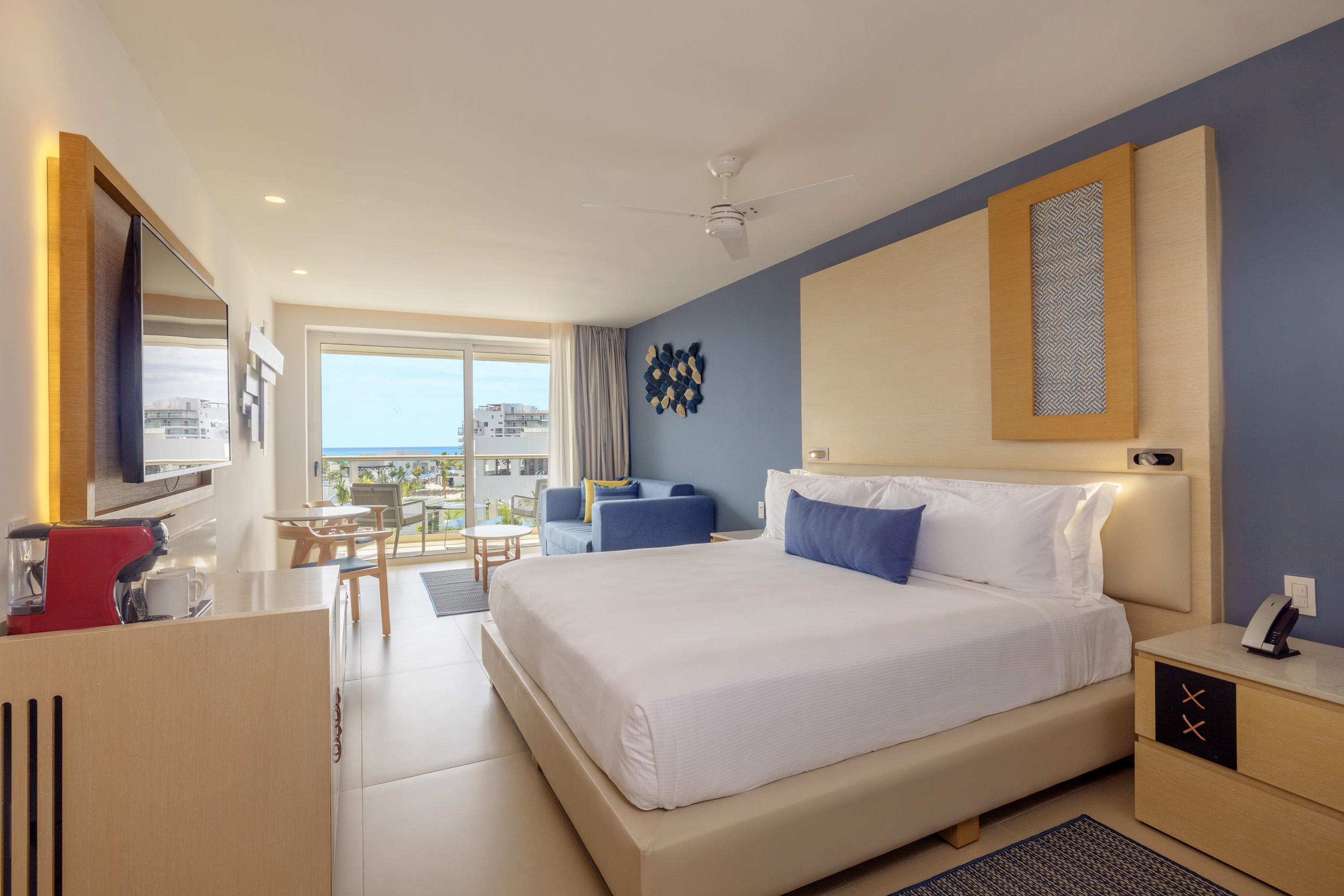 Luxury Two-Bedroom Junior Suite king bedroom
