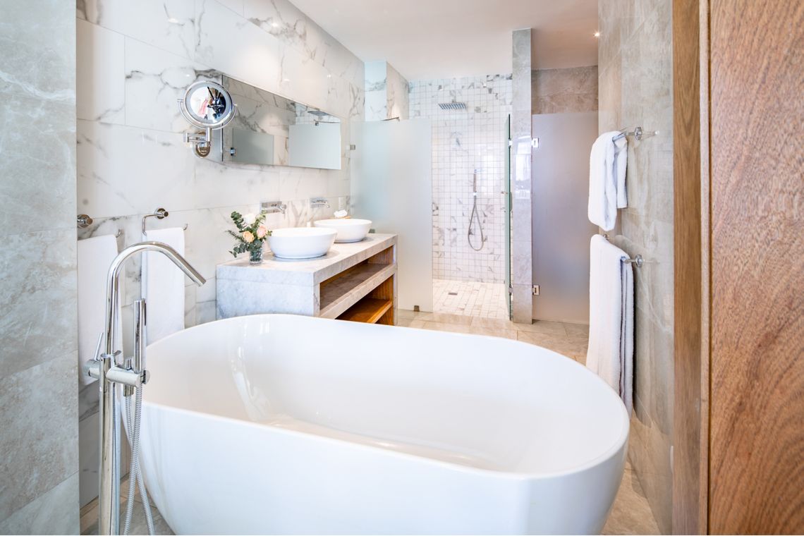 Castle Junior Suite Swim-Out bathroom — Sanctuary Cap Cana