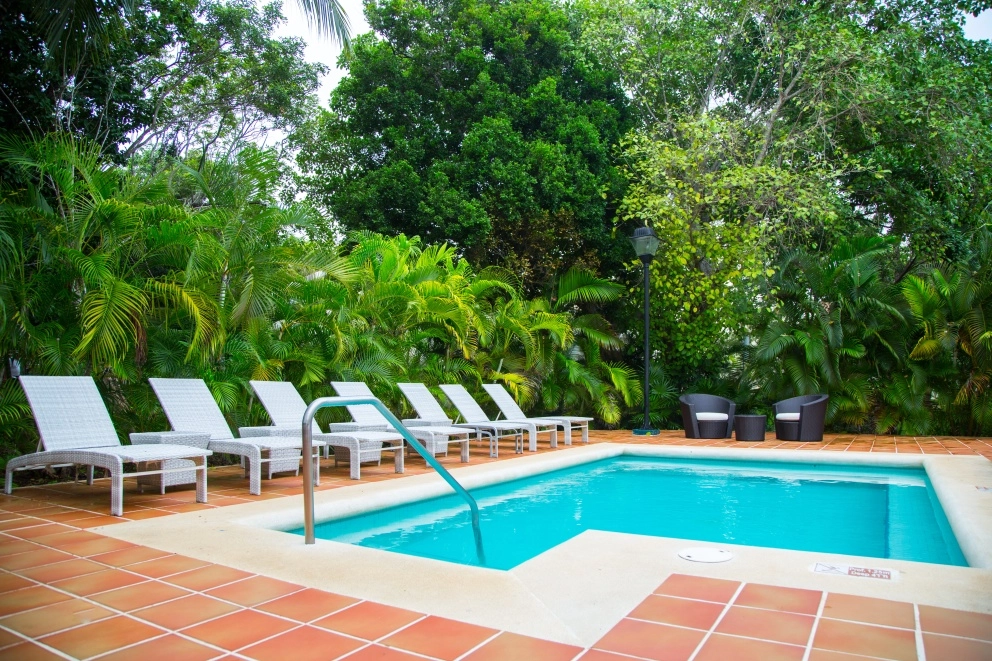 Hacienda Junior Suite Pool — Sandos Playacar