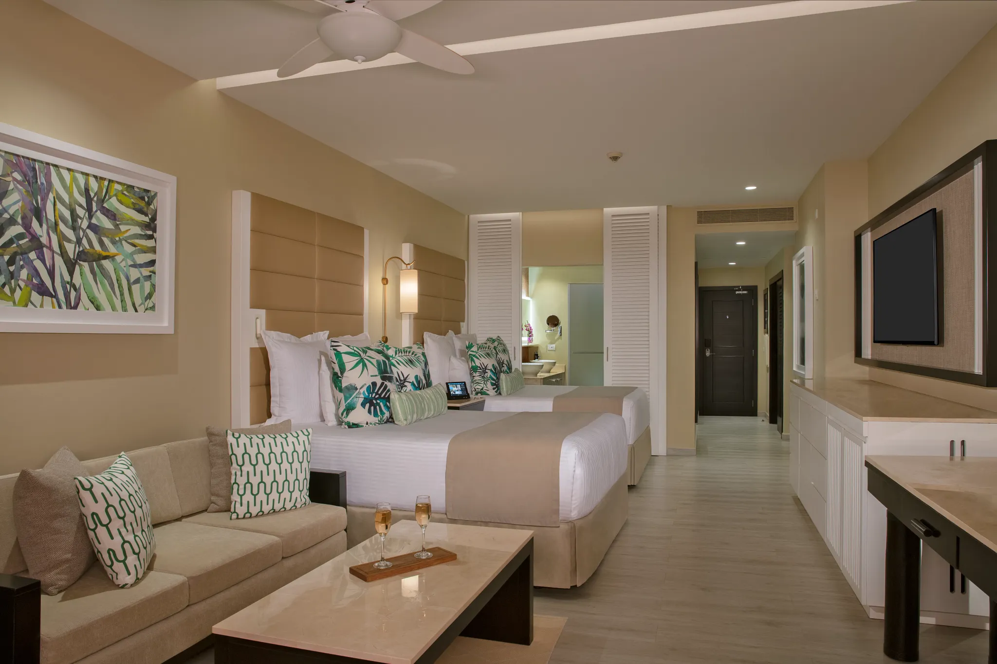 Junior Suite Ocean Front Double Beds
