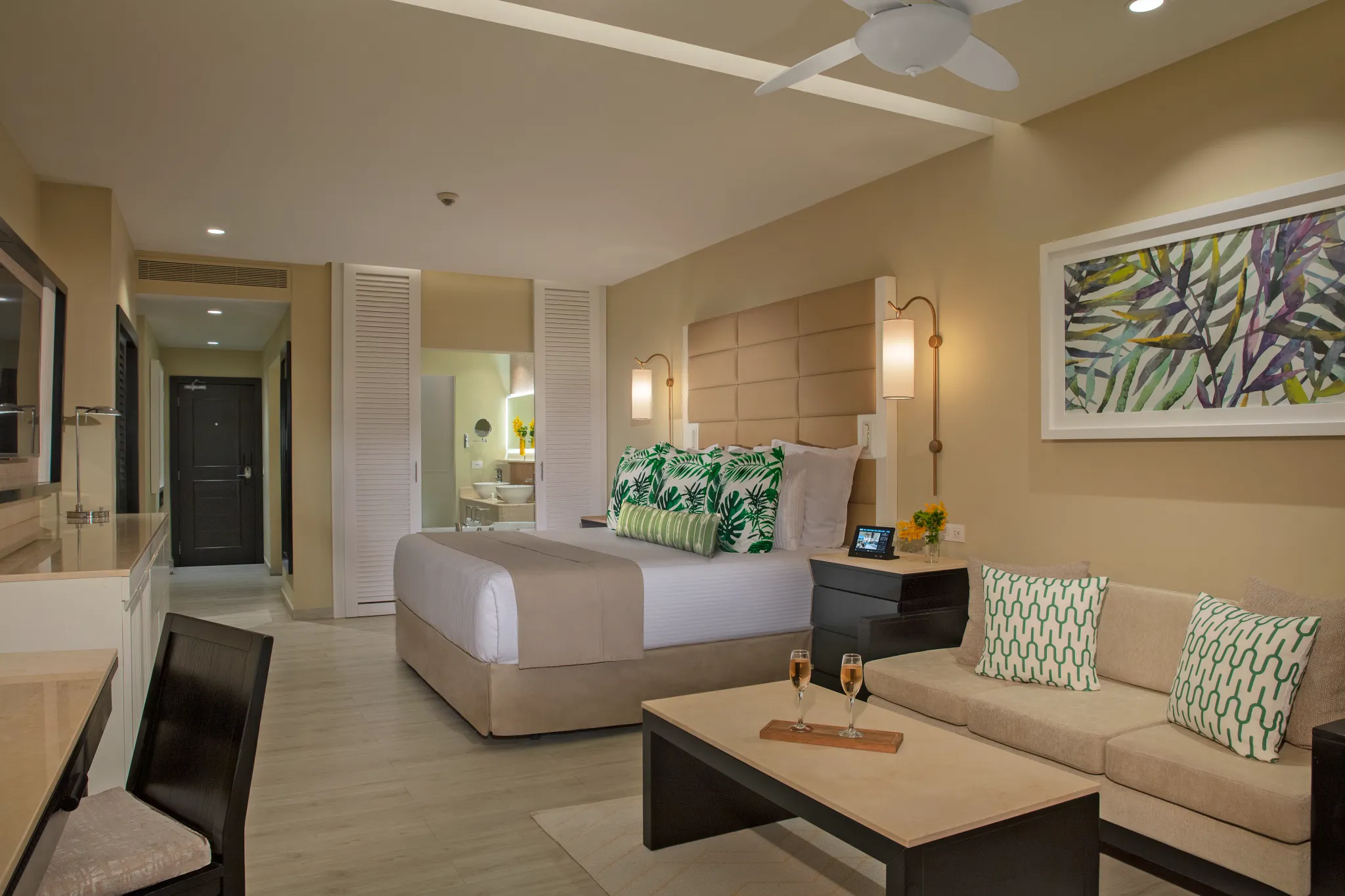 Junior Suite Ocean View King Bed