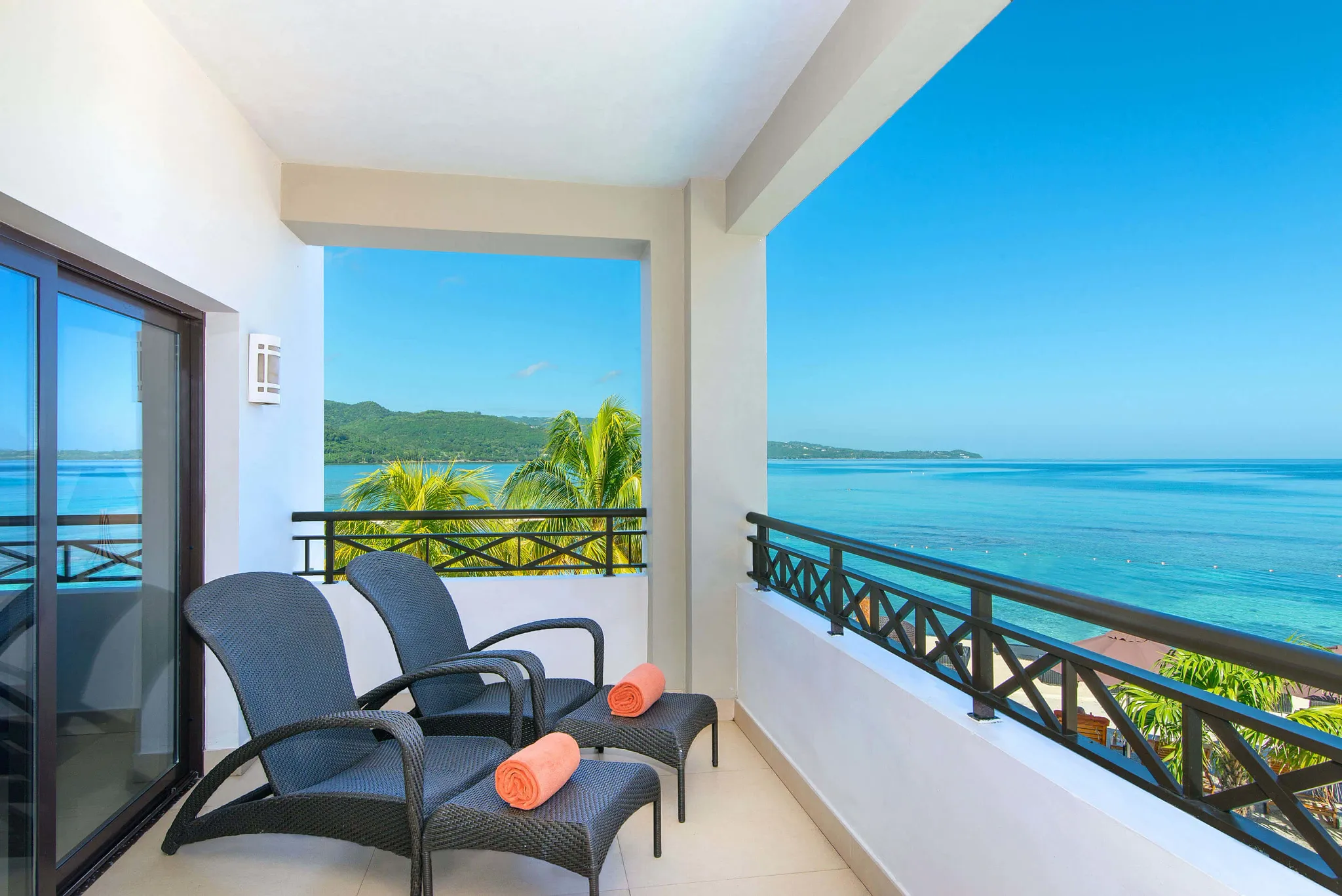 Preferred Club Master Suite Ocean Front Terrace