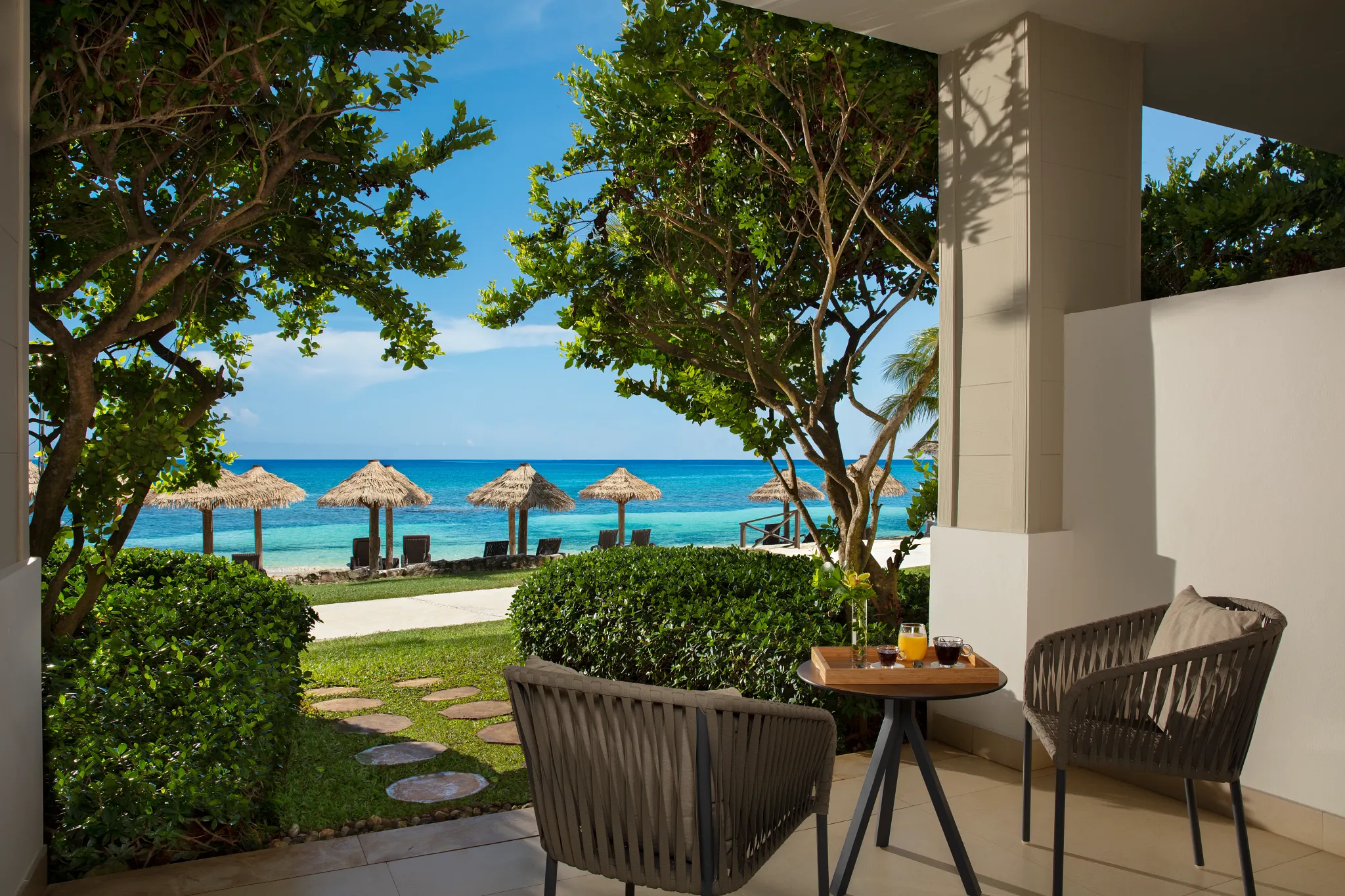 Preferred Club Premium Junior Suite Beach Front — Secrets Wild Orchid