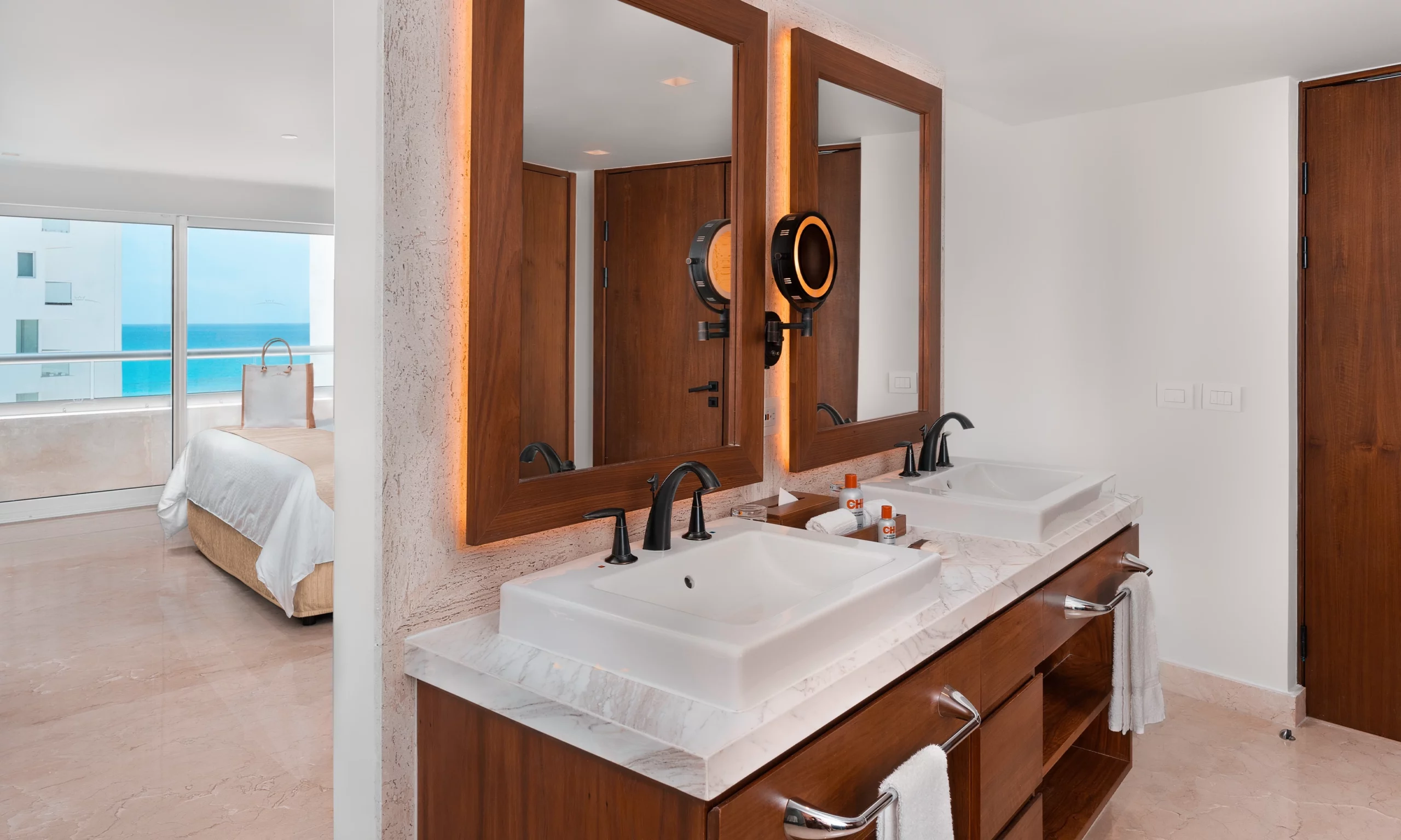 Governor Suite bathroom