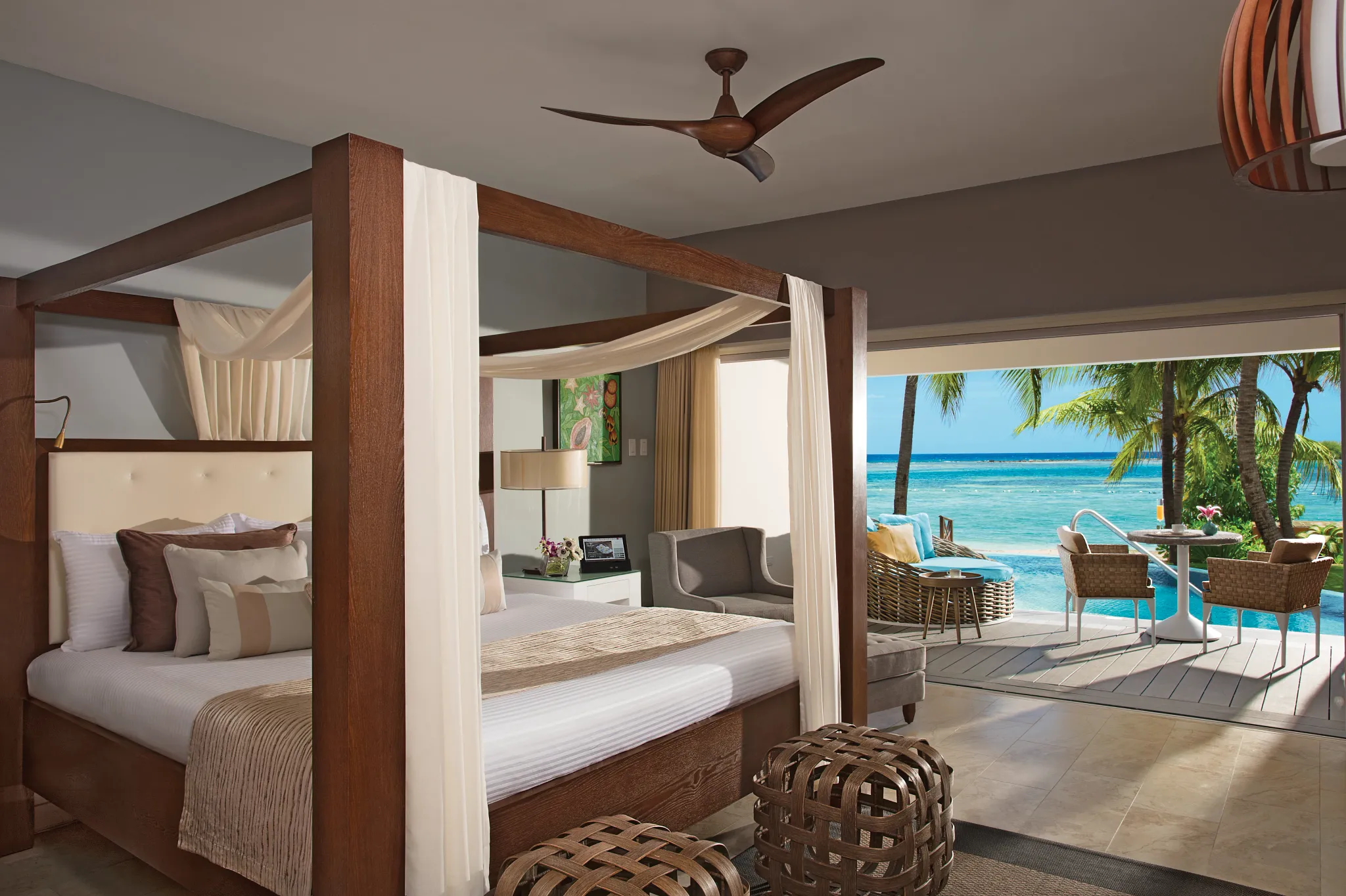 Junior Suite Swim Out Ocean View