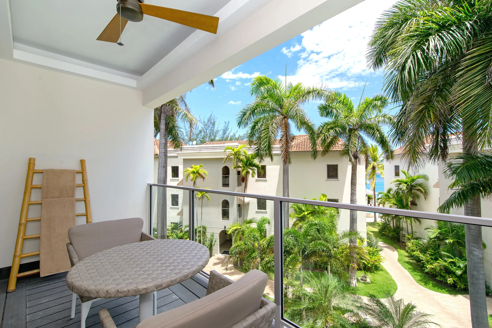 Junior Suite Tropical View Terrace