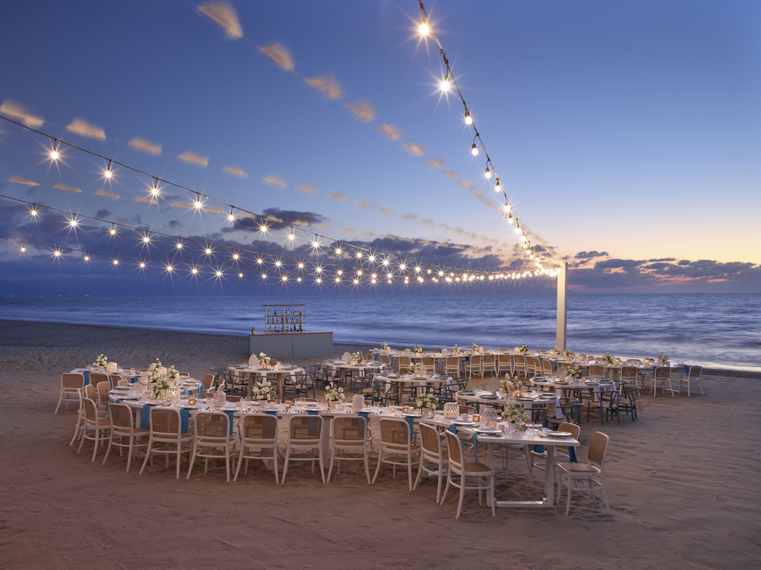 Pacífico Beach setup detail — UNICO 20°105°