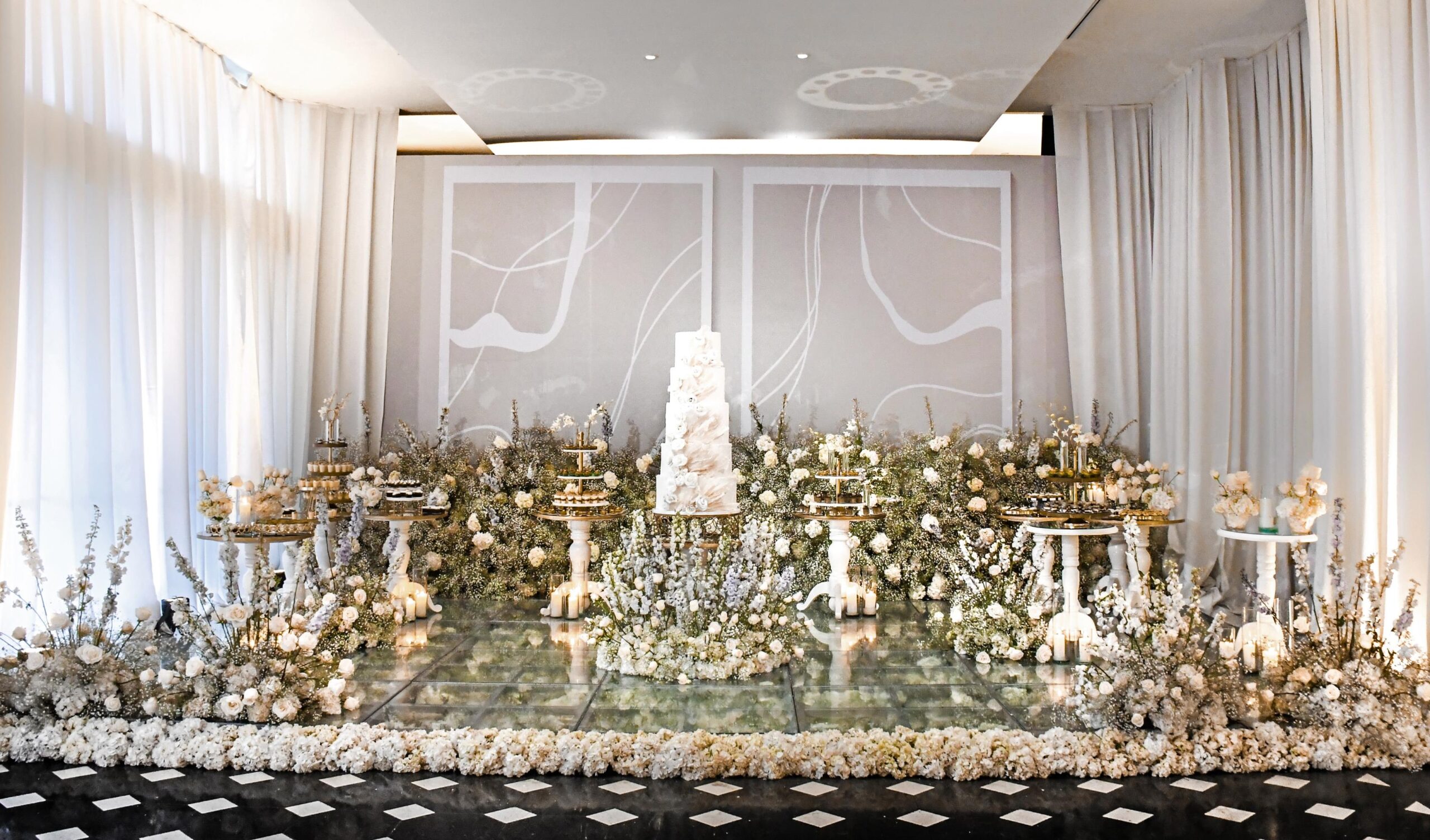 Torre Ballroom Cake and Dessert Table — Dreams Karibana Cartagena