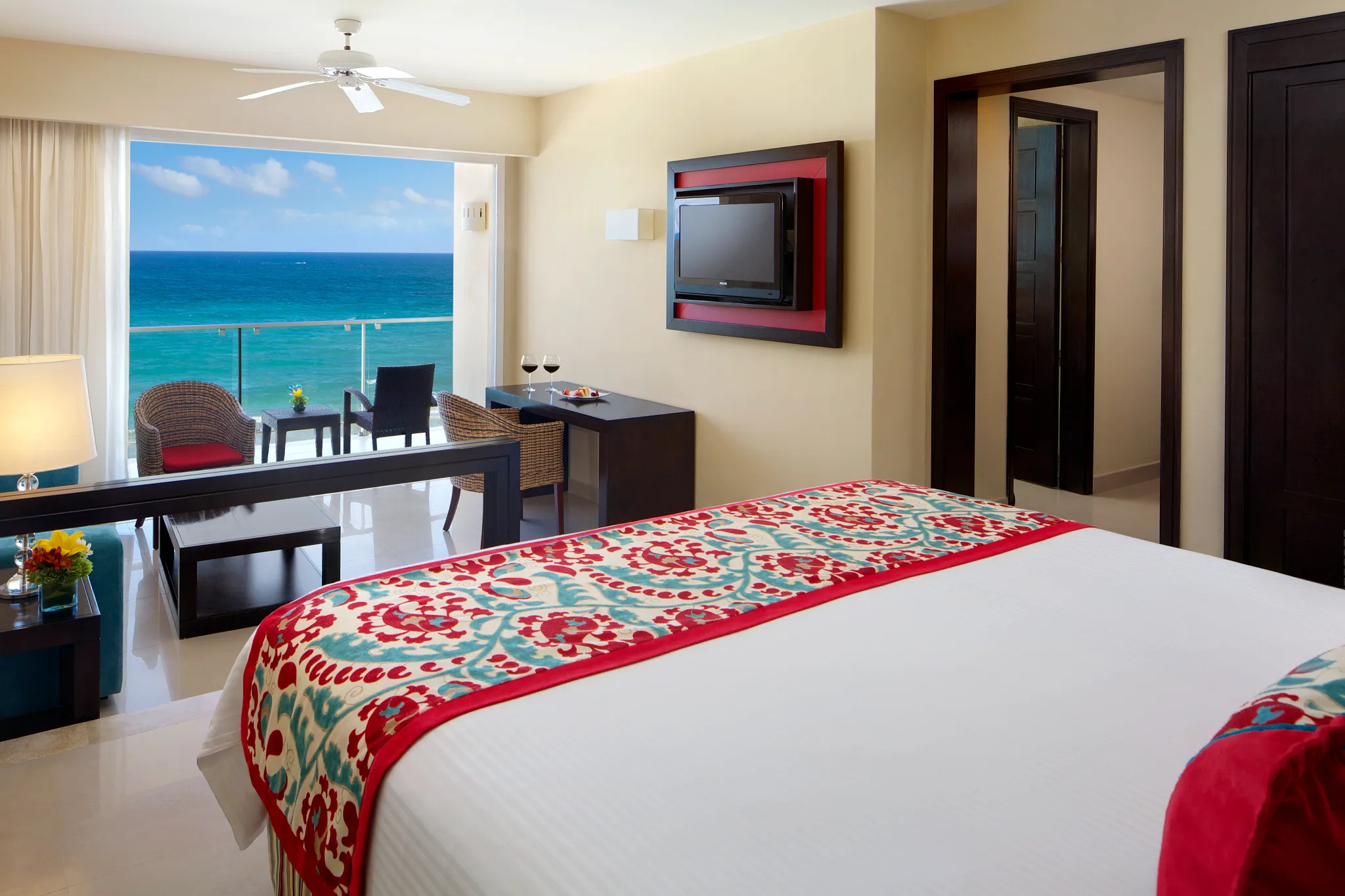 Junior Suite Ocean Front View — Dreams Jade Resort & Spa