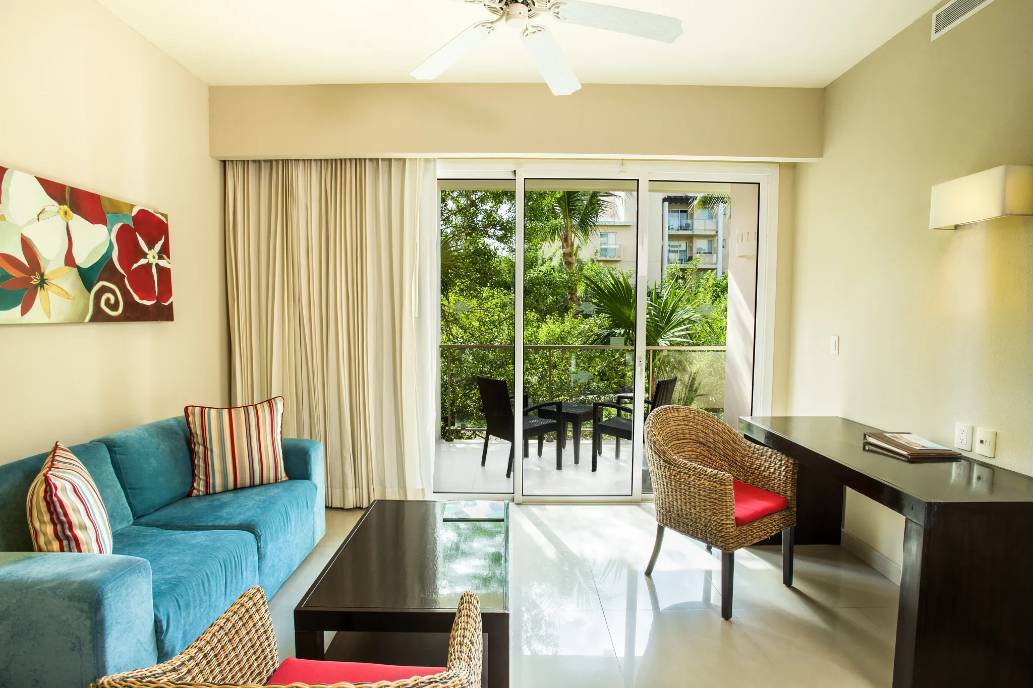 Junior Suite Tropical View Living Area — Dreams Jade Resort & Spa