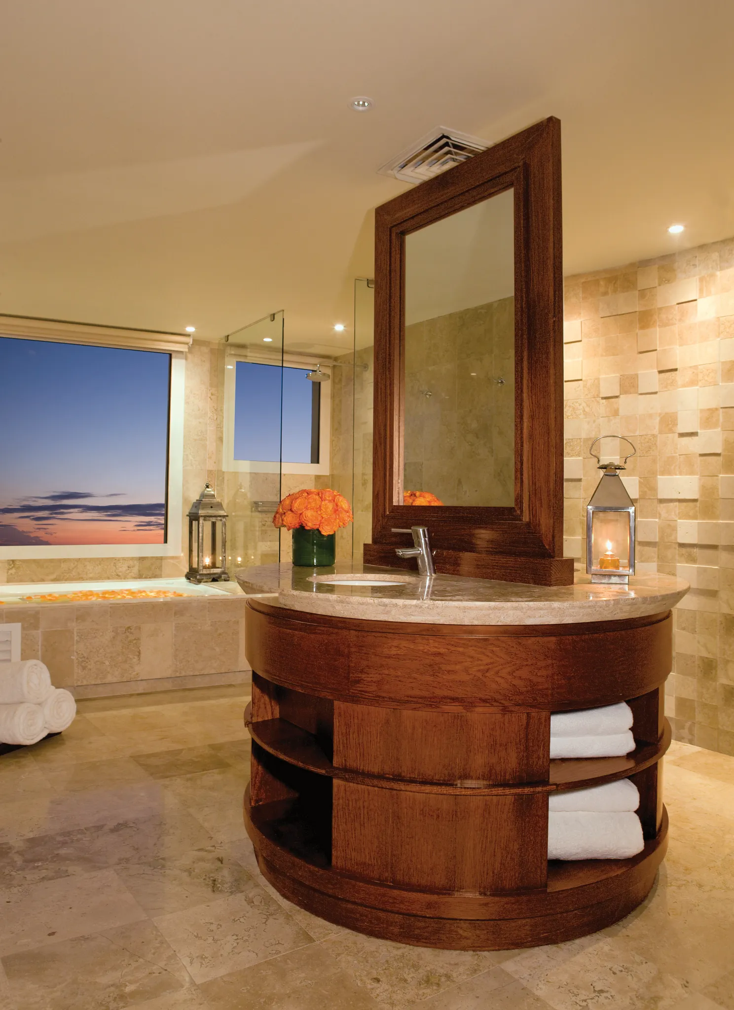 Preferred Club Governor Suite Bathroom — Dreams Jade Resort & Spa