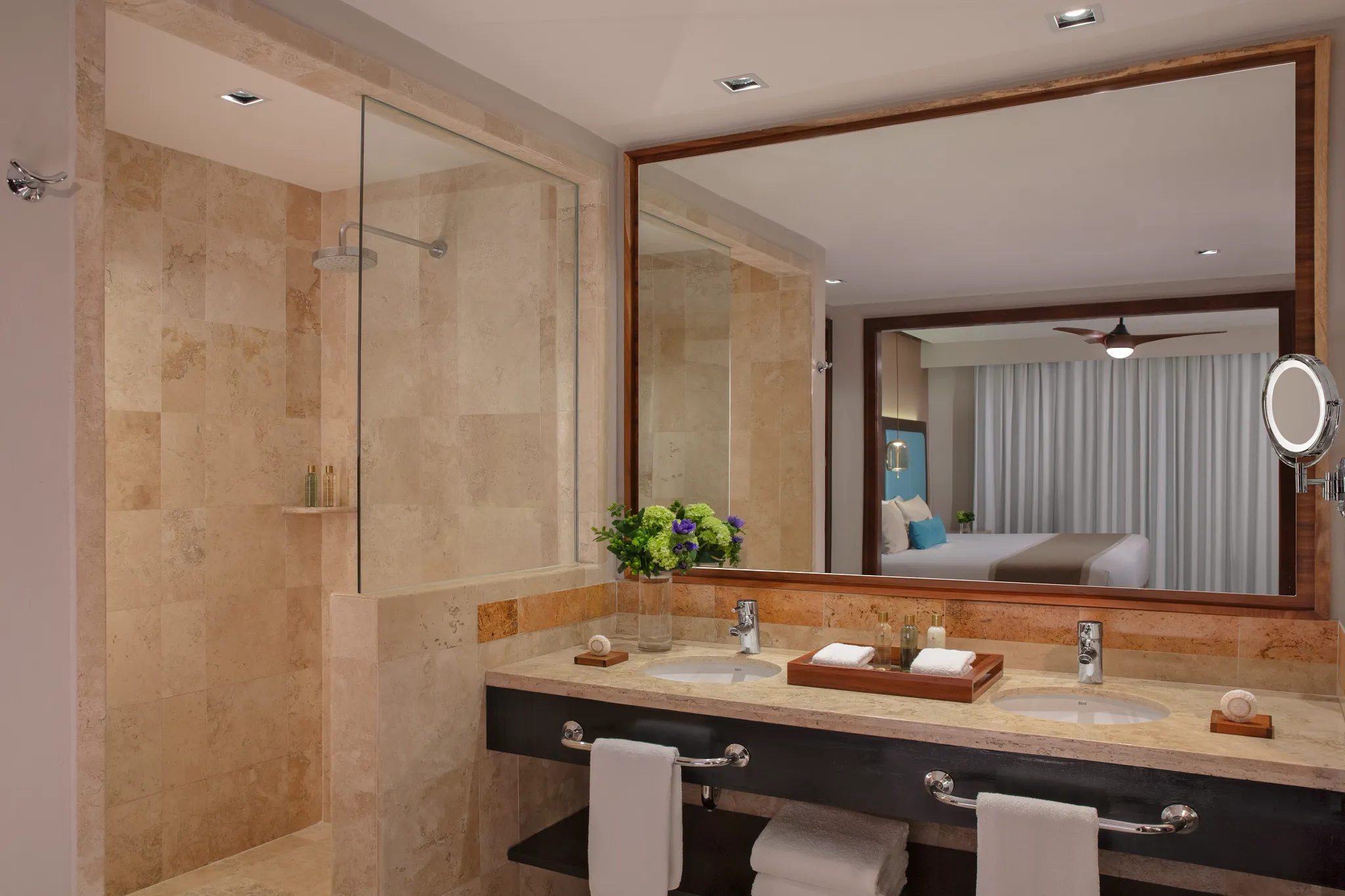 Preferred Club Suite Ocean Front Bathroom — Dreams Jade Resort & Spa