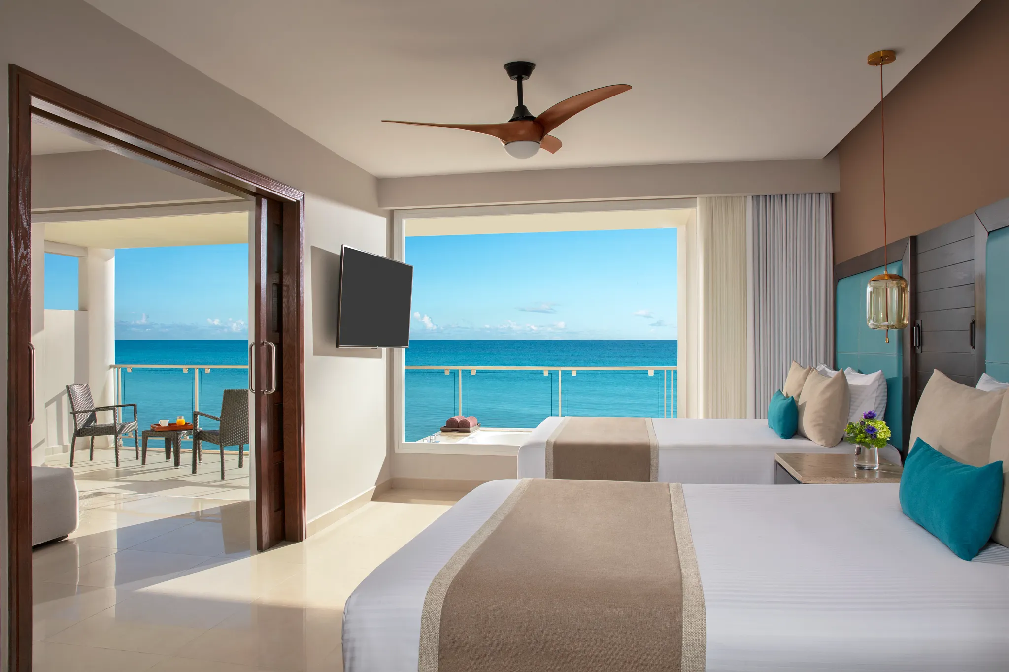 Preferred Club Suite Ocean Front Double Beds — Dreams Jade Resort & Spa