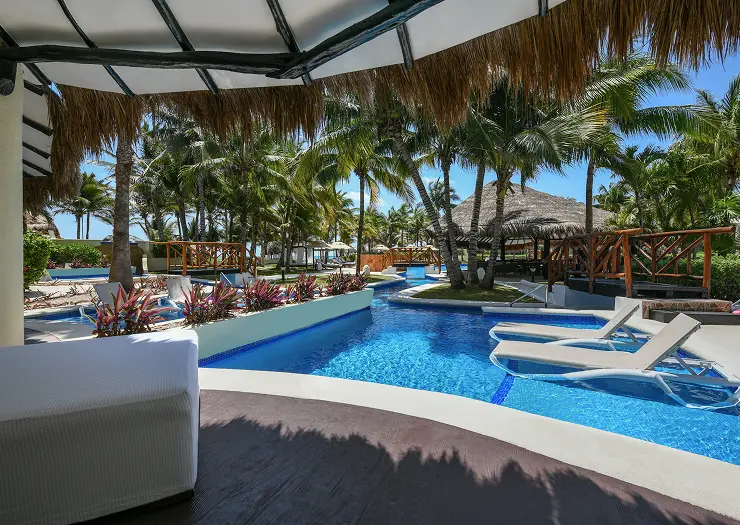 Honeymoon Private Pool Swim-Up Casita — El Dorado Casitas Royale