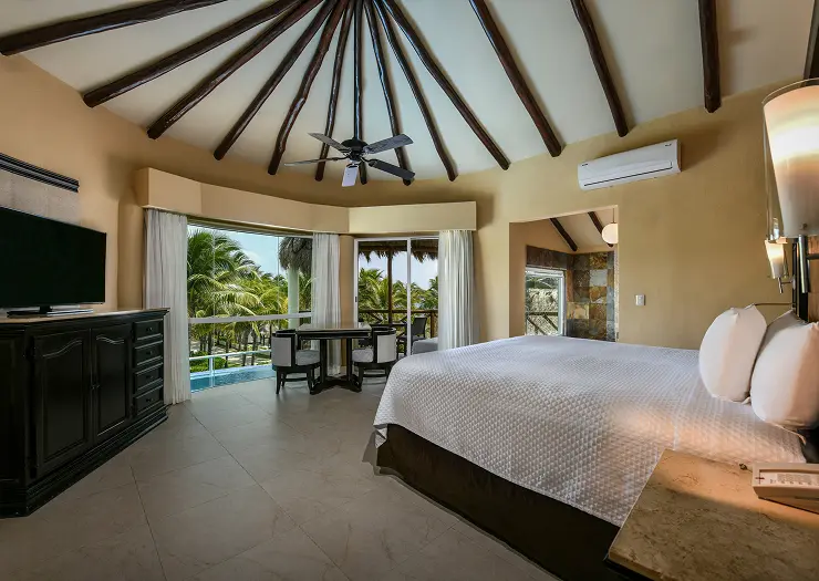Private Pool Casita Suite King Bed — El Dorado Casitas Royale