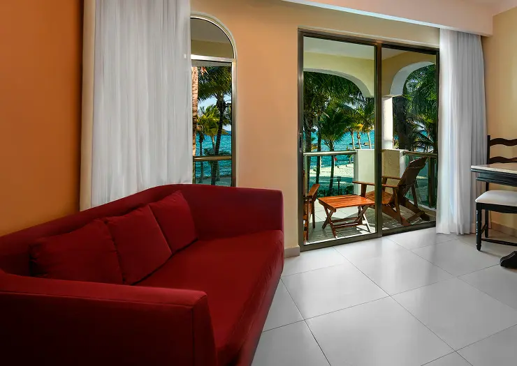 Beachfront Jr Suite Seating Area — El Dorado Royale
