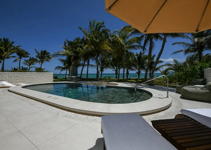 Royal Retreat Two Bedroom Villa Pool — El Dorado Royale