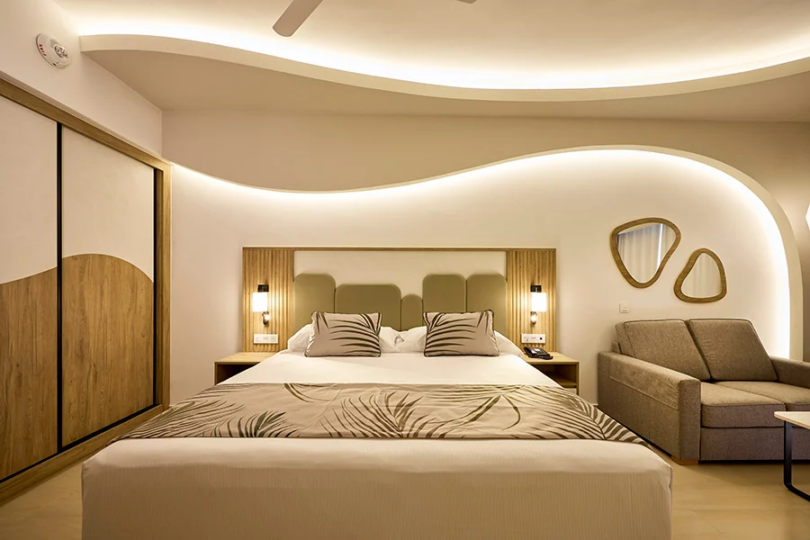 Standard Junior Suite — Hotel RIU Palace Aquarelle