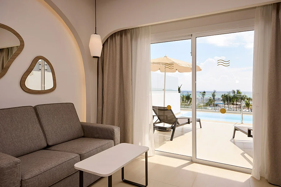 Swim-Up Standard Junior Suite Terrace — Hotel RIU Palace Aquarelle
