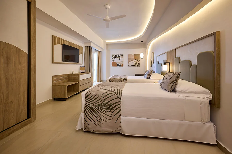 2 Bedroom Family Superior Ocean View Double Beds — Hotel RIU Palace Aquarelle