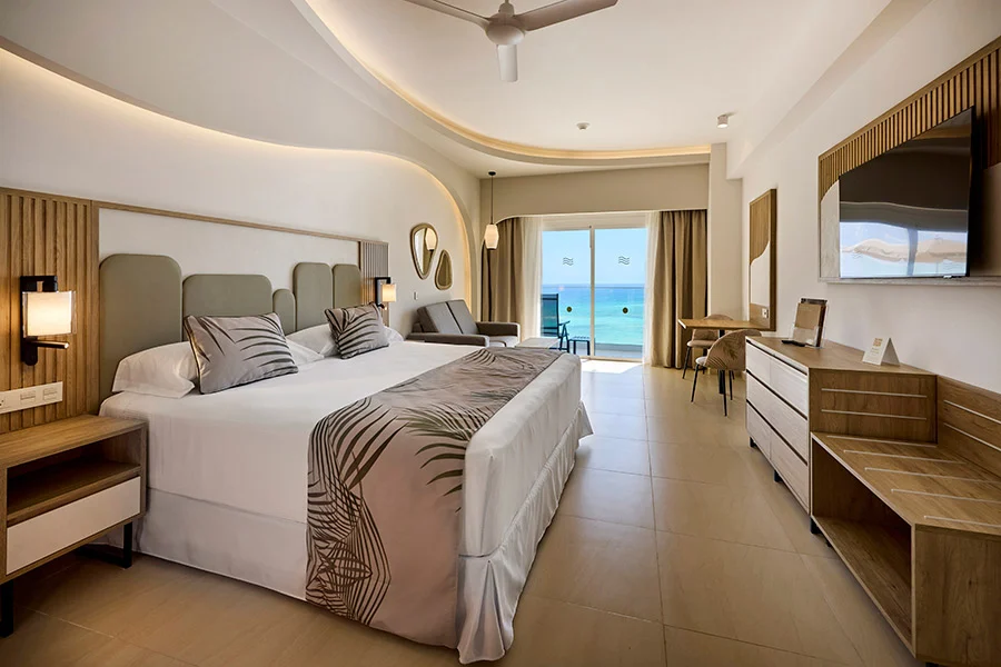 2 Bedroom Family Superior Ocean View — Hotel RIU Palace Aquarelle
