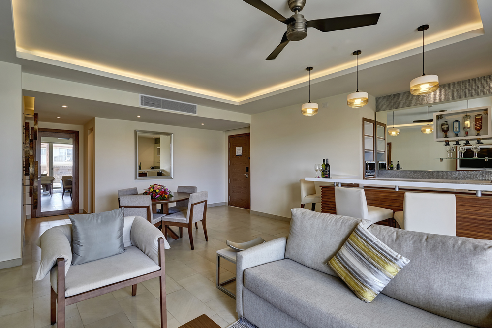 Diamond Club Luxury Penthouse living area
