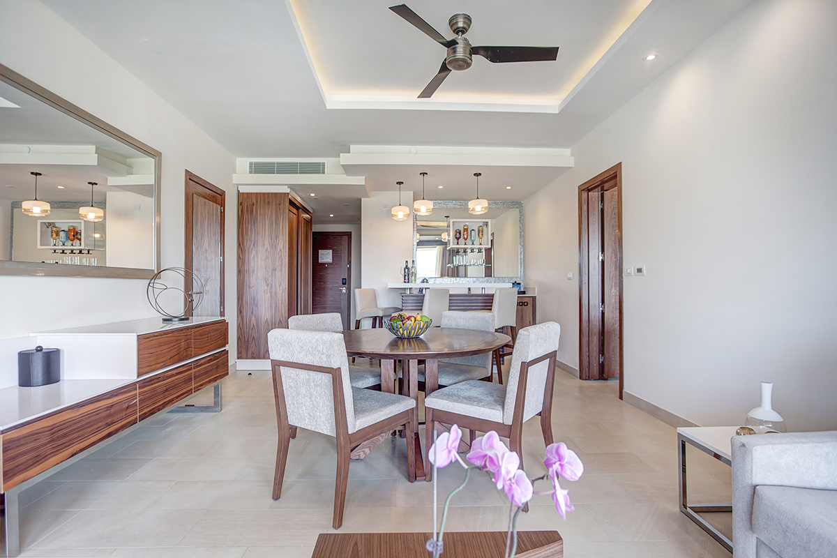 Diamond Club Luxury Presidential One Bedroom Suite living area