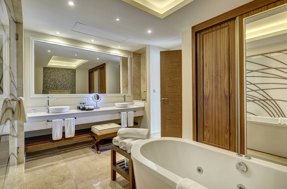 Chairman Two Bedroom Suite Bathroom