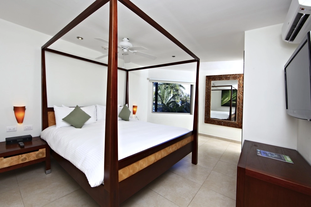 Sandos Caracol Pool View One Bedroom Suite