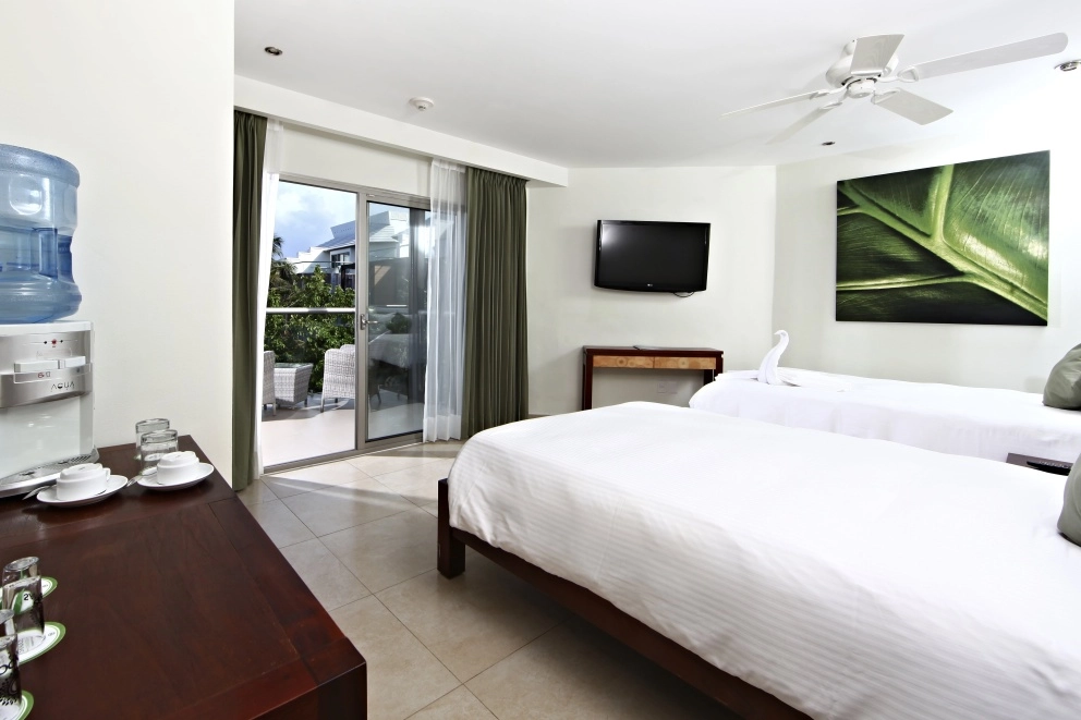 Sandos Caracol Pool View Superior