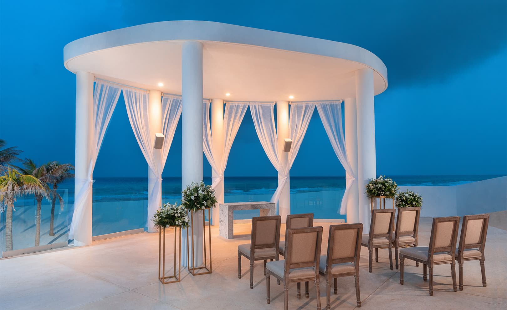 Blanc Gazebo — Le Blanc Cancun