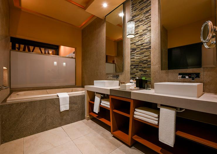 Oceanfront Two-Bedroom Suite bathroom — Generations Riviera Maya