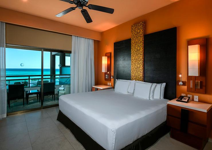 Oceanfront Two-Bedroom Swim-Up Suite — Generations Riviera Maya