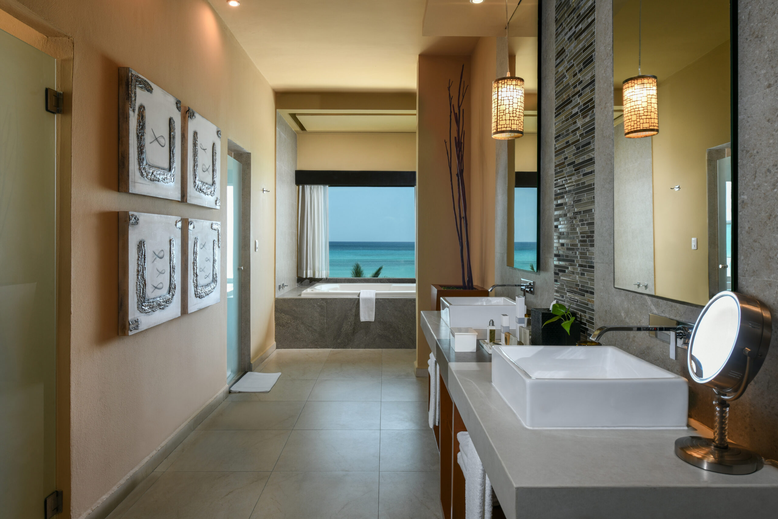 Two-Bedroom Oceanfront Presidential Swim-Up Suite bathroom — Generations Riviera Maya