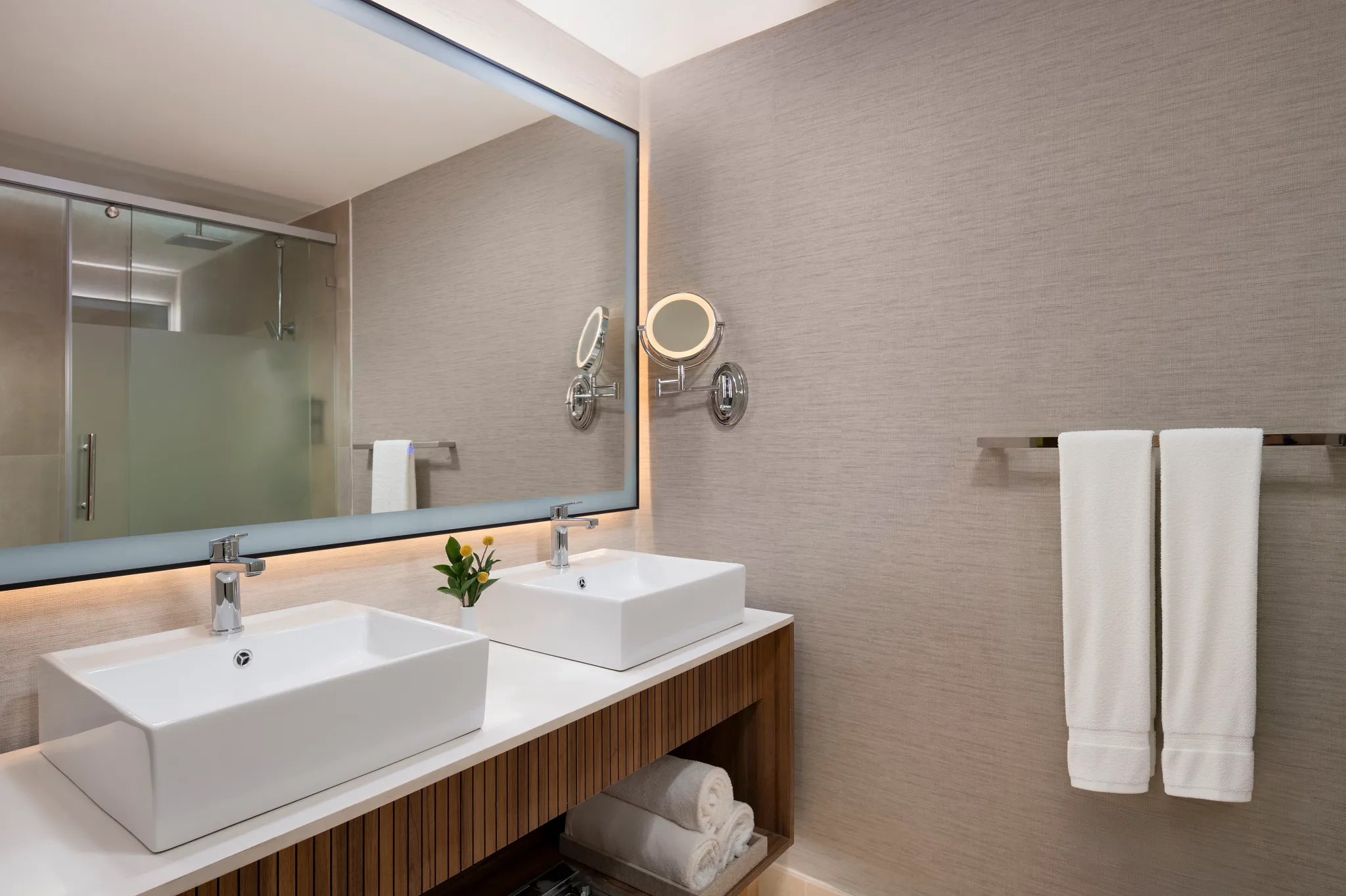 Deluxe Pool View Bathroom — Hyatt Vivid Punta Cana