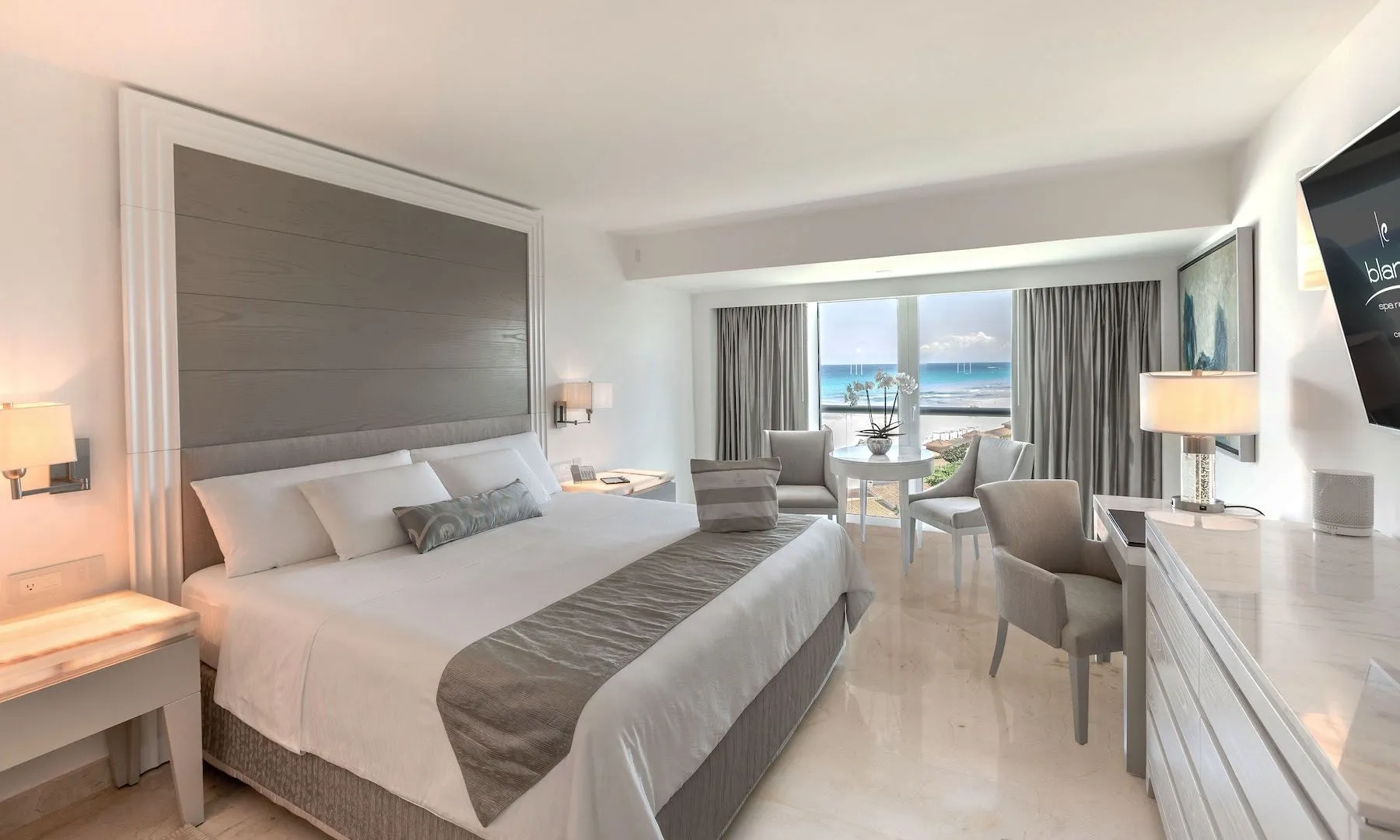 Royale Deluxe Partial Ocean View — Le Blanc Cancun