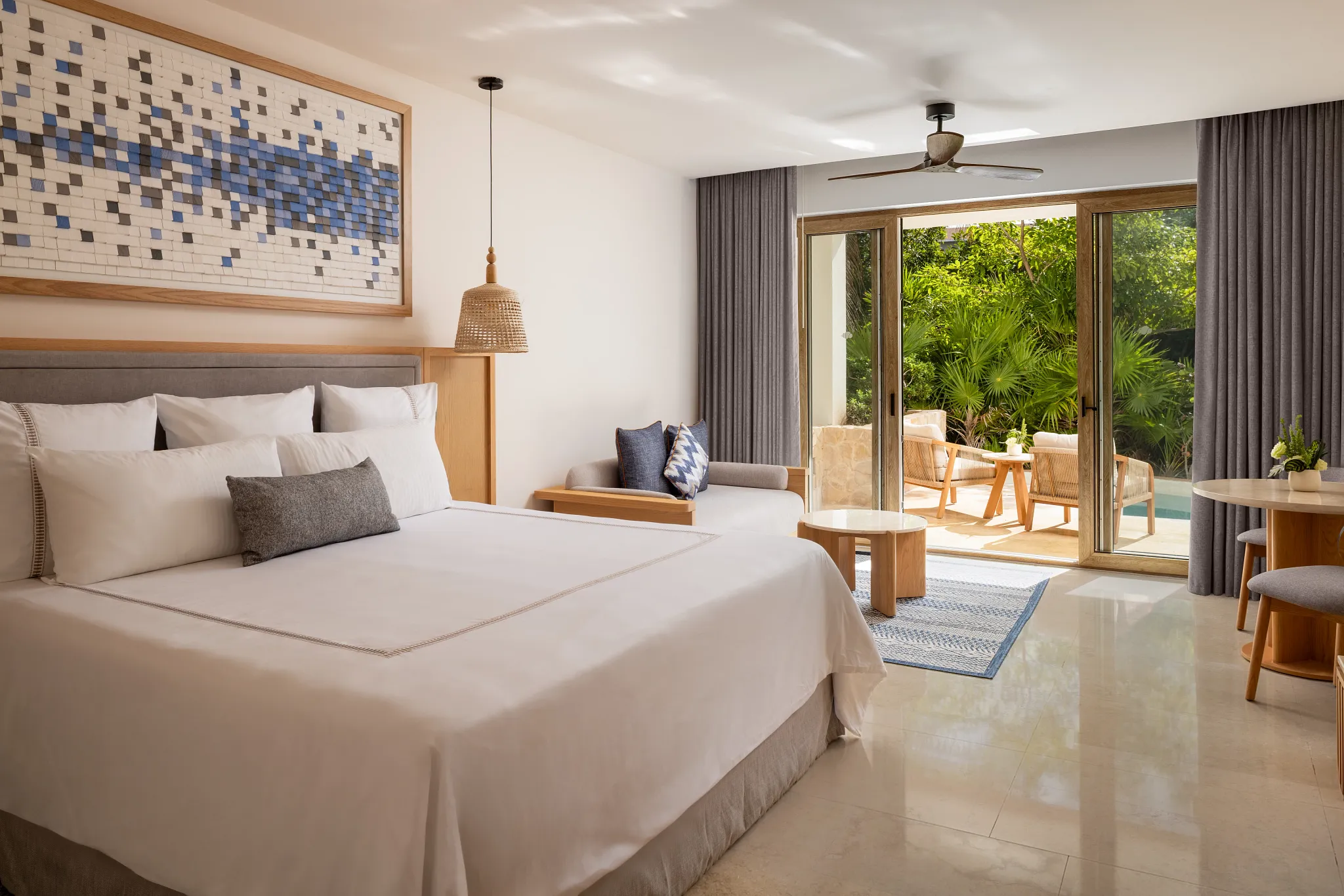 Junior Suite Swim Out — Secrets Playa Mujeres