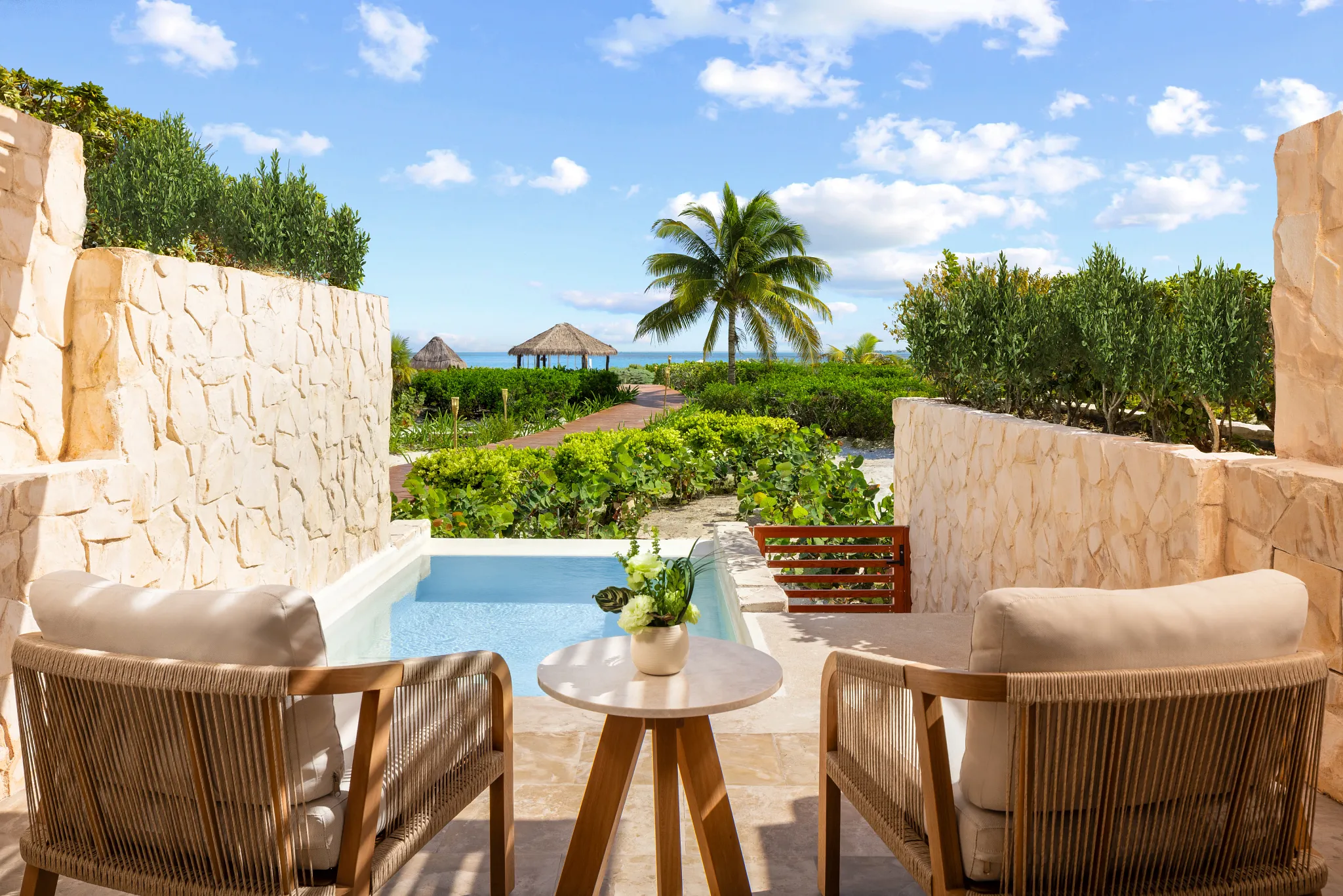 Preferred Club Junior Suite Ocean Front terrace — Secrets Playa Mujeres