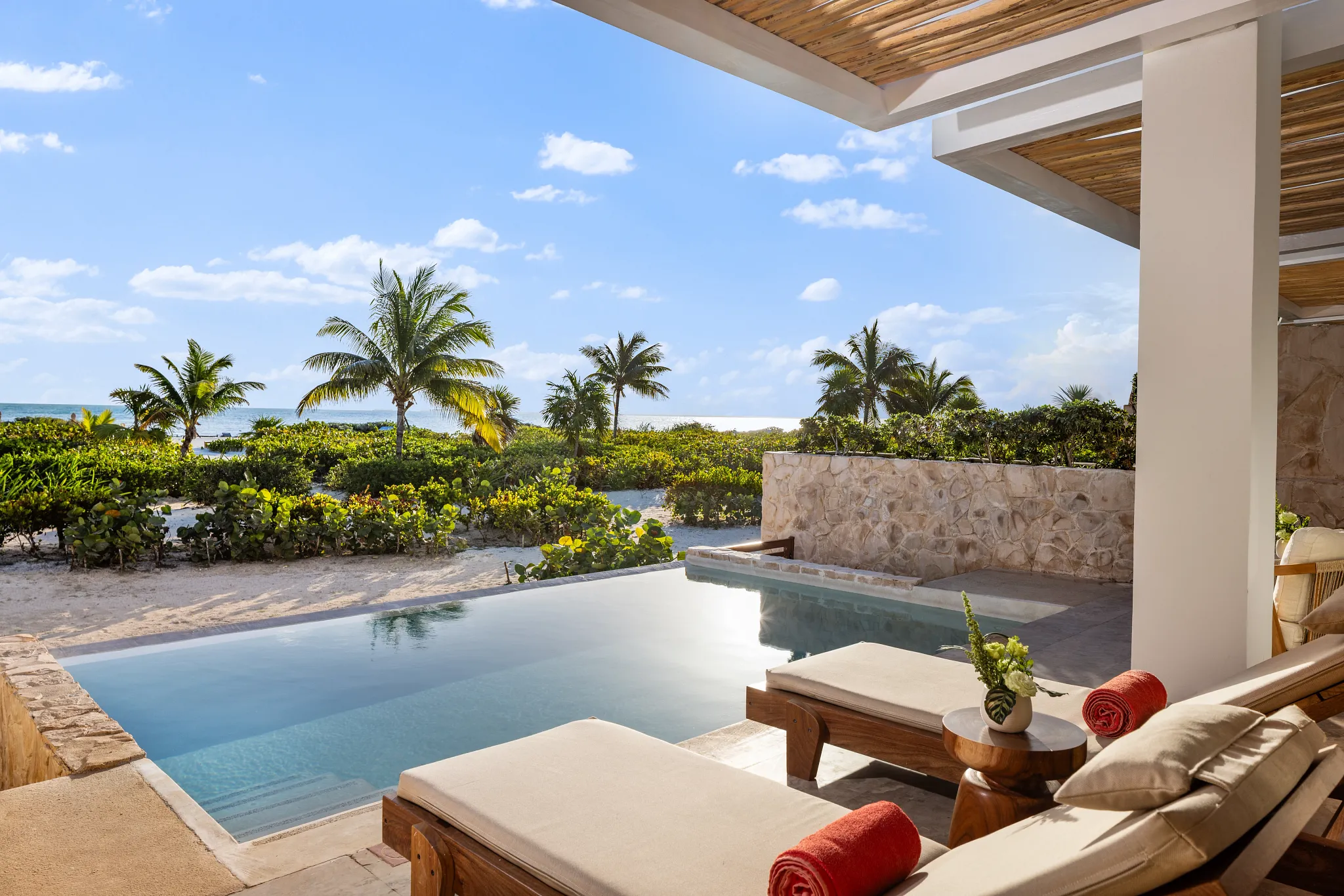 Preferred Club Master Suite Ocean Front Private Pool — Secrets Playa Mujeres
