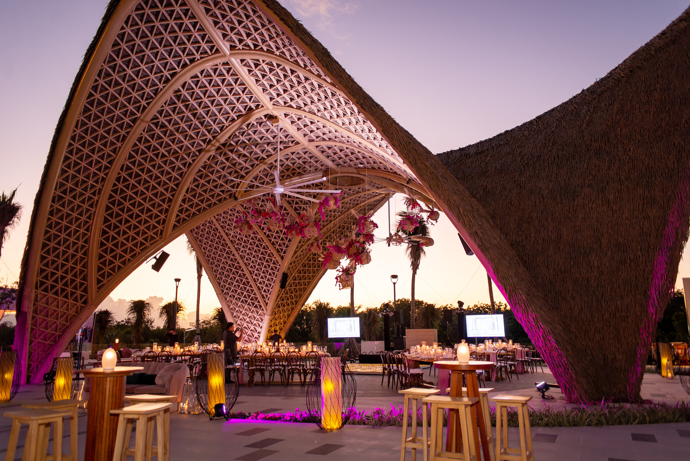 Tierra Luna bar lounge — Garza Blanca Cancun