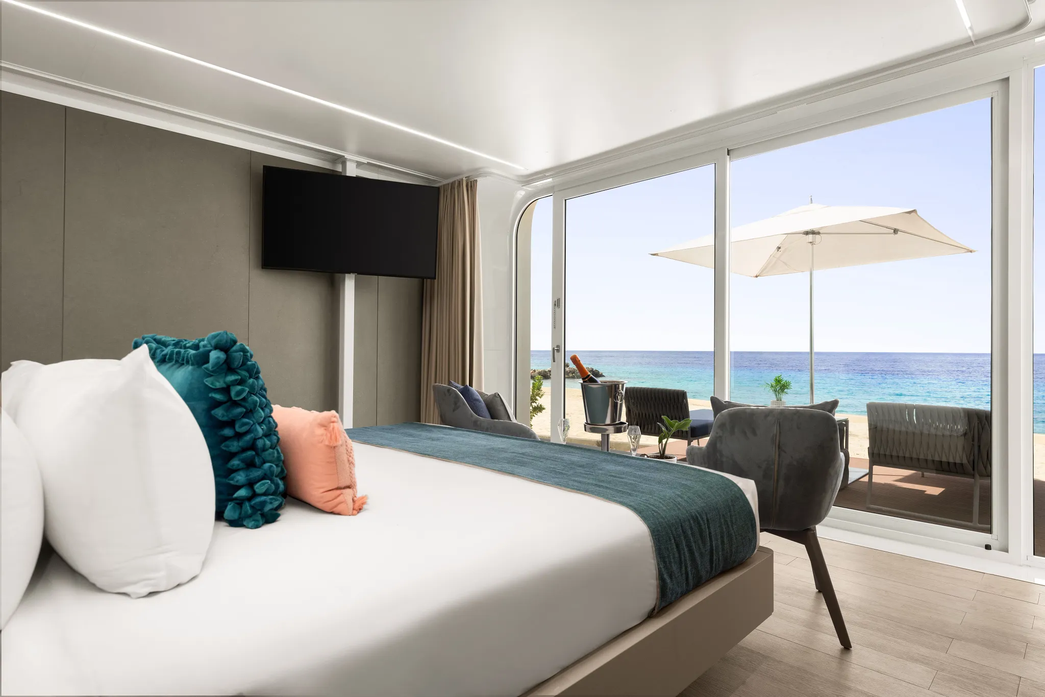 Preferred Club Mare Beachfront Bungalow King — Dreams Curaçao