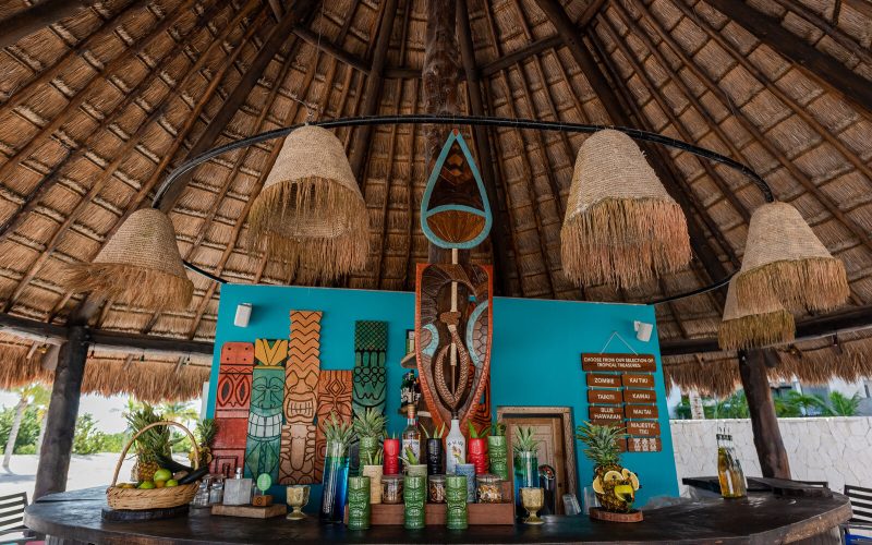 22_img-P_MECM_Bar_Tiki-Bar_01