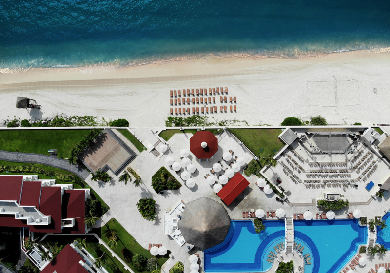 Moon Palace Defines Arial