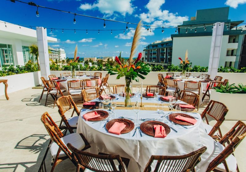 Piano Bar Terrace Décor 2