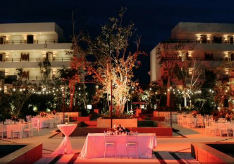 Playa Blanca Courtyard Plaza