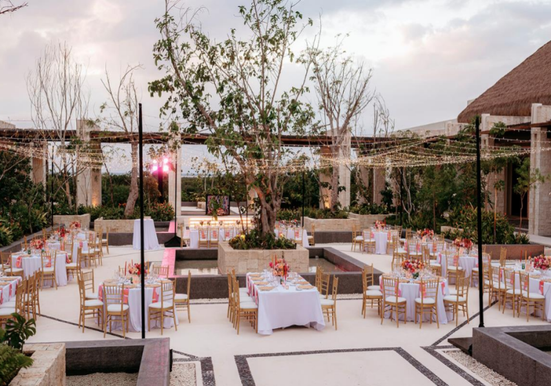 Playa Blanca Courtyard Plaza