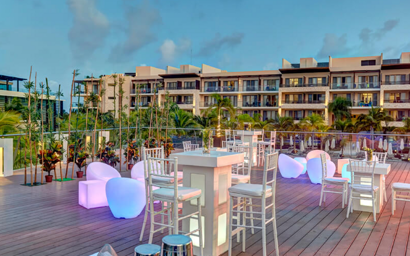 Royalton-Riviera-Cancun-Grazie-Terrace-1000x500.png